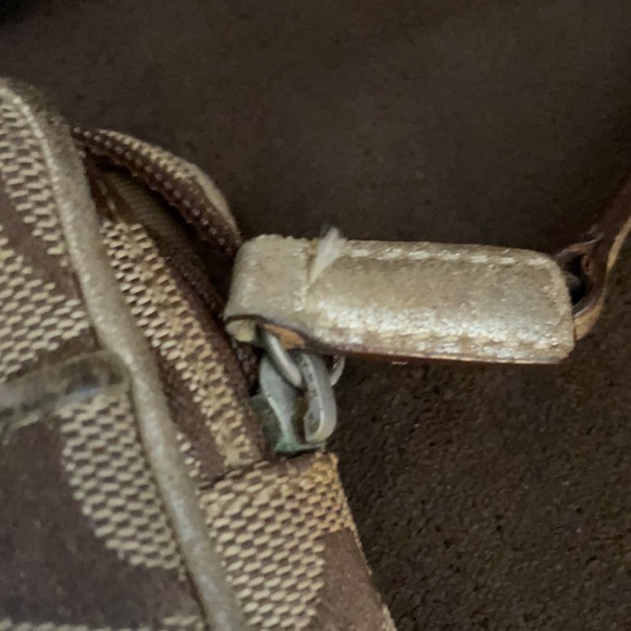 Coach Case - Picture 4 of 7